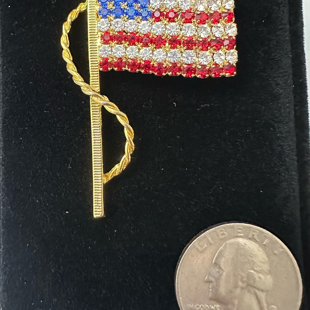 American Flag Brooch with Gold Accents - Picture 3 of 3